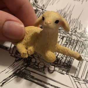 Retired schleich lamb lying 13745